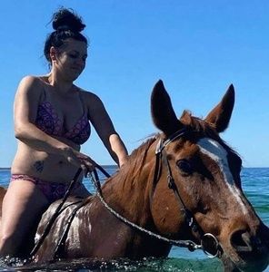 Meet your Posher, Renee